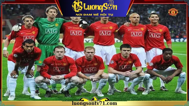 Chiếc áo MU mùa 2007–2008 là kỷ niệm cho chức vô địch Champions League Chiếc áo MU mùa 2007–2008 là kỷ niệm cho chức vô địch Champions League